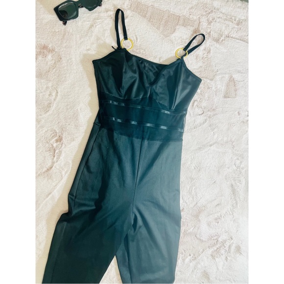 NEW NEW Beautiful jumpsuit fitted to the body, enhances and stylizes your figure - Picture 2 of 3